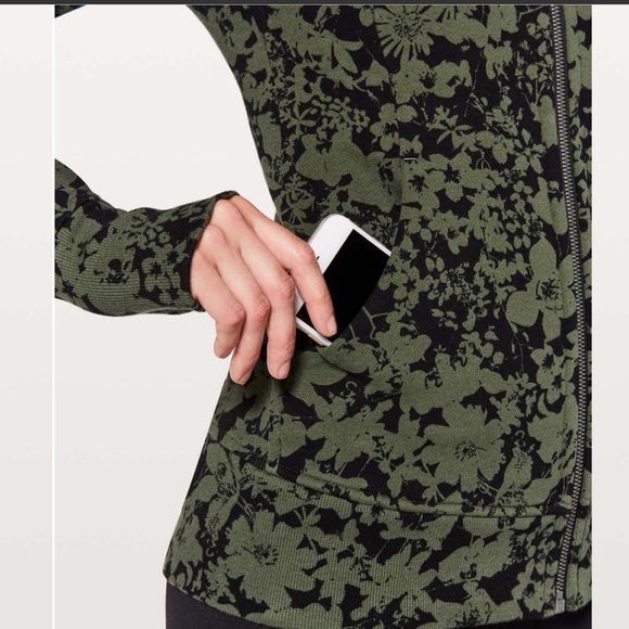 NEW Lululemon Scuba Hoodie IV Size 6 Green/Black Floral - Picture 5 of 15